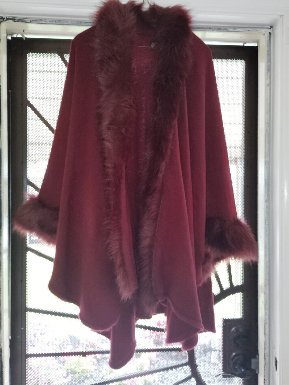 Women's Faux Fur Trim Burgundy Cape Sweater